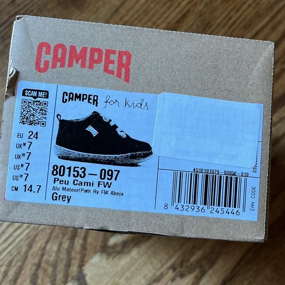 Camper kids peu cami sneakers shoes, worn once, size EU24 shiny grey leather - Picture 5 of 5